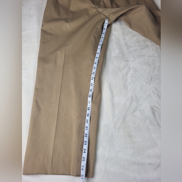 L.L Bean Dress Pants. 100% Cotton. Size 37. Item # 0KGD4 - Picture 9 of 11